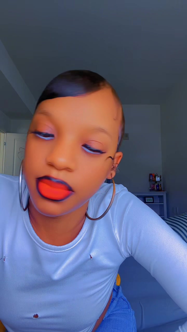 @ItsmeWhoYouu😍