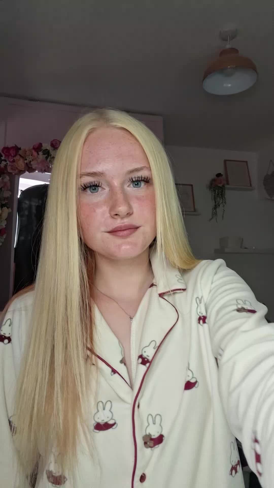 @AnnieLee
