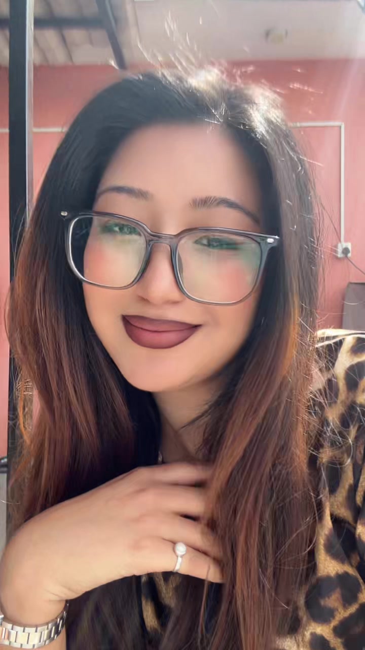 @<3