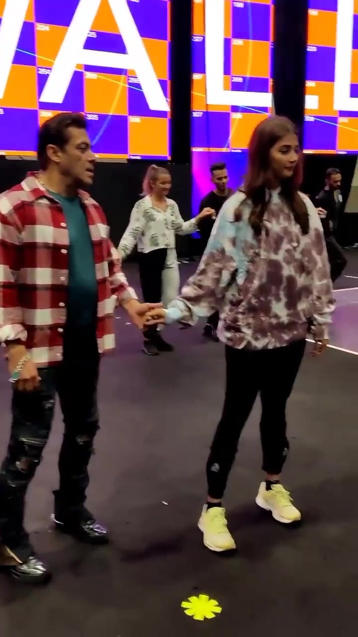 @Pooja Hegde FP
