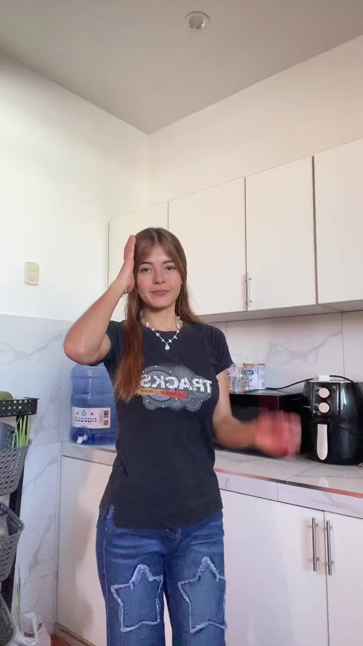 @🫯Alicia Yilina🫯
