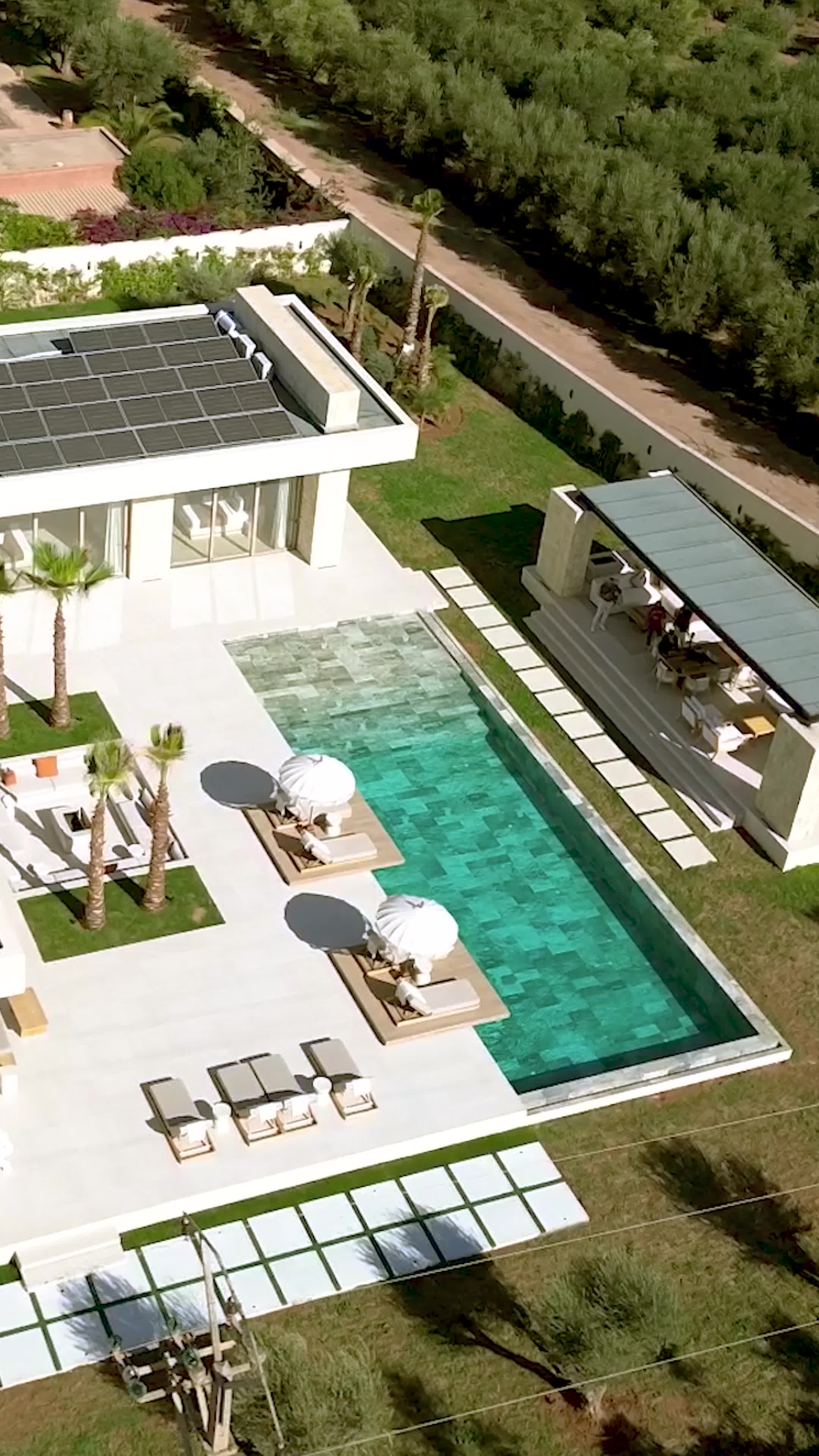 @Claren Luxury