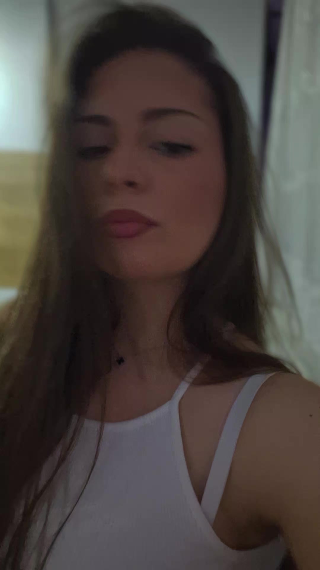@🫦