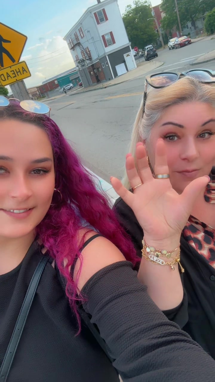 @Krazymonicaa