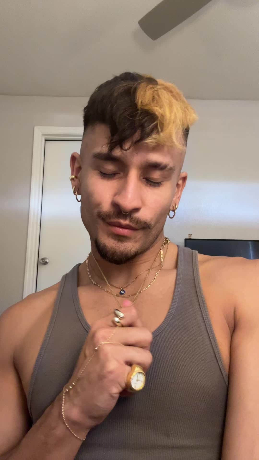 @Alexis