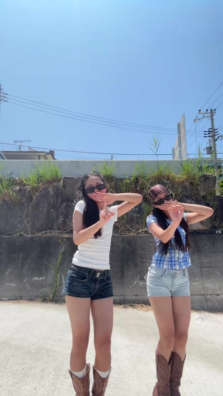 @AINA🦋♠️