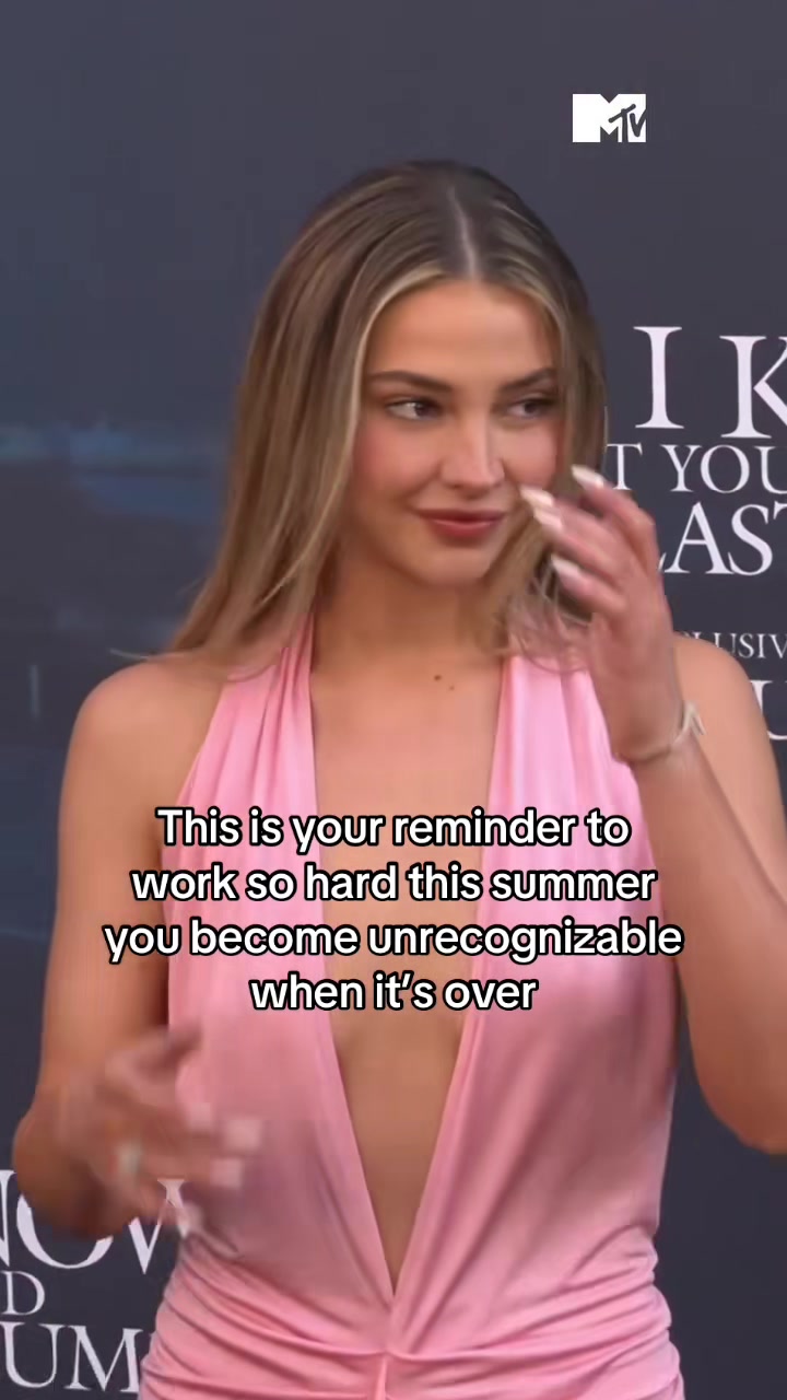@defnot.girl