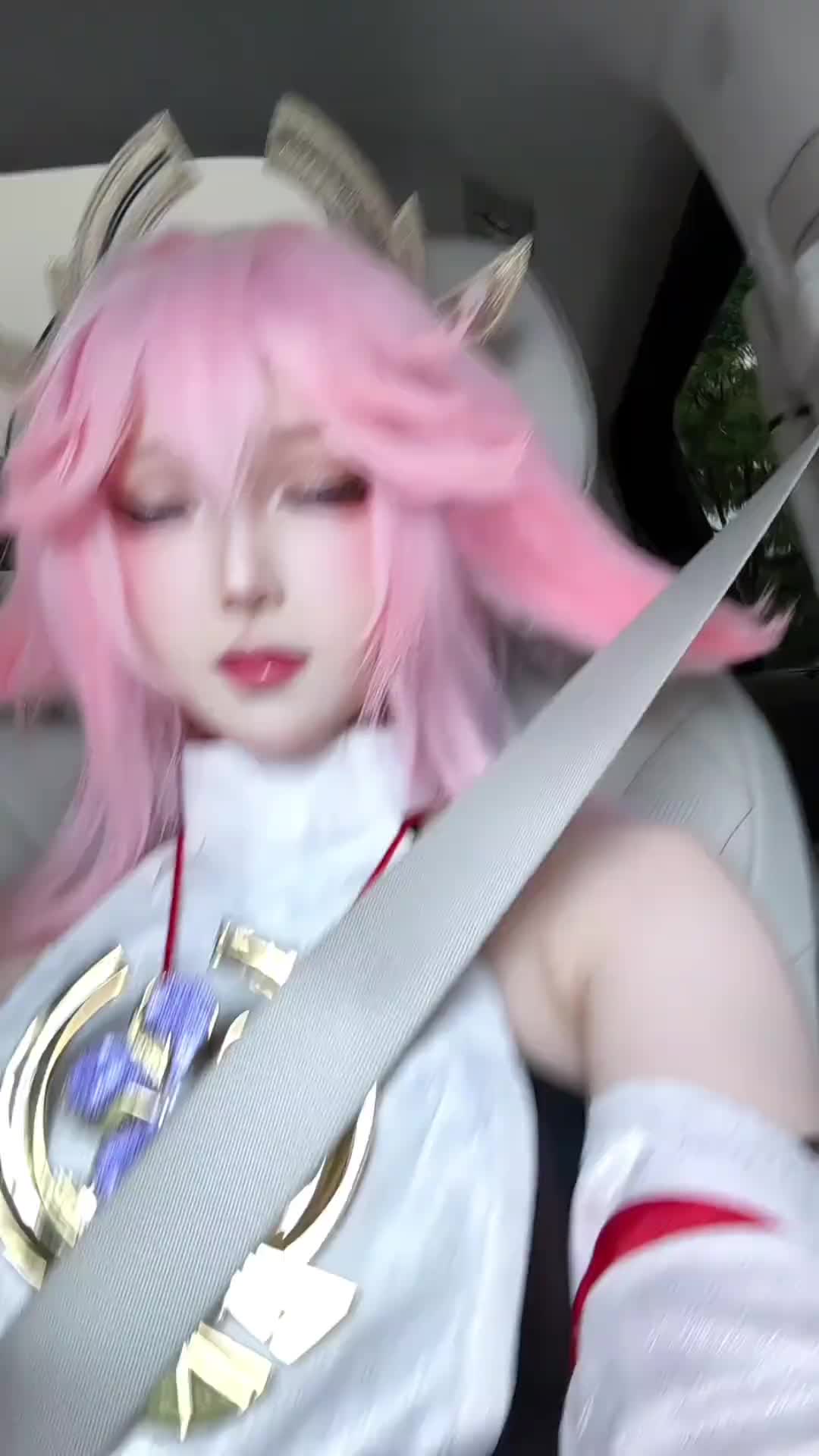 @𝘔𝘰𝘯𝘢