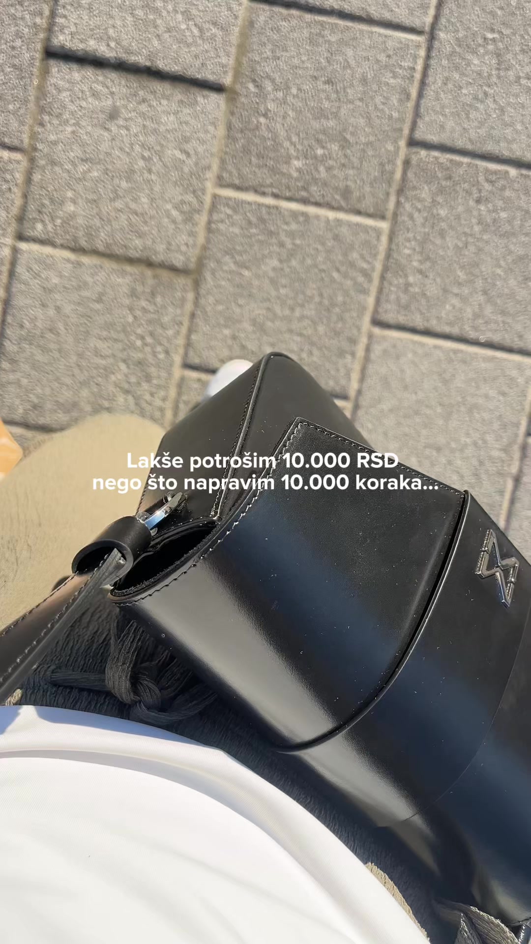 @iz_ugla_jedne_studentkinje