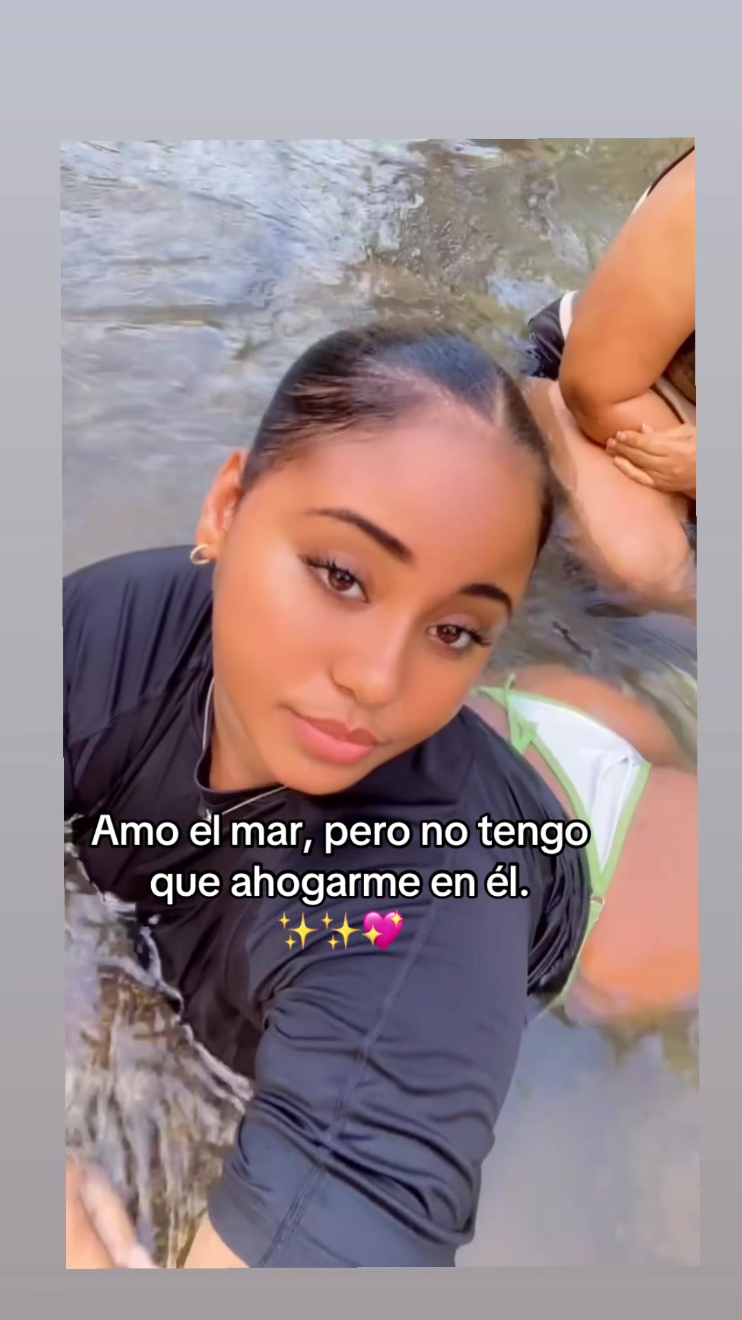 @Anyara_brito