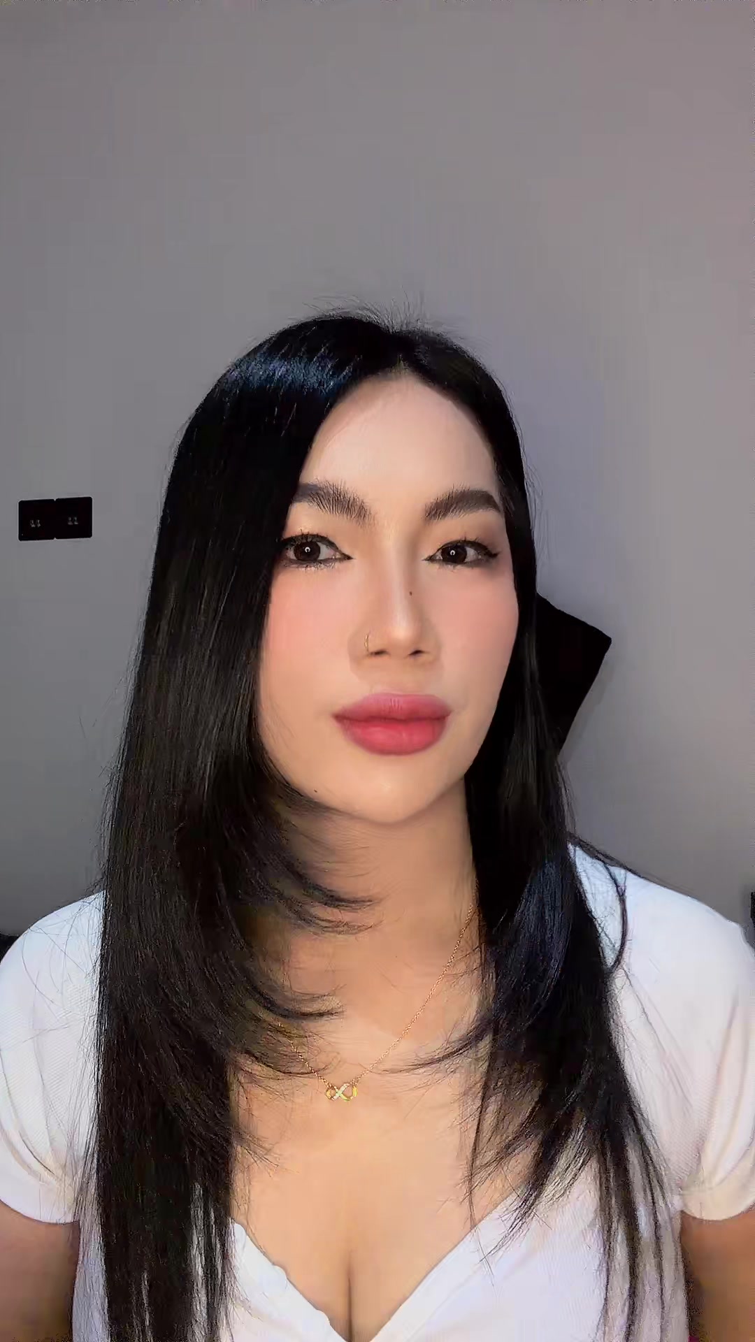 @Lasinee 🇹🇭🇦🇪