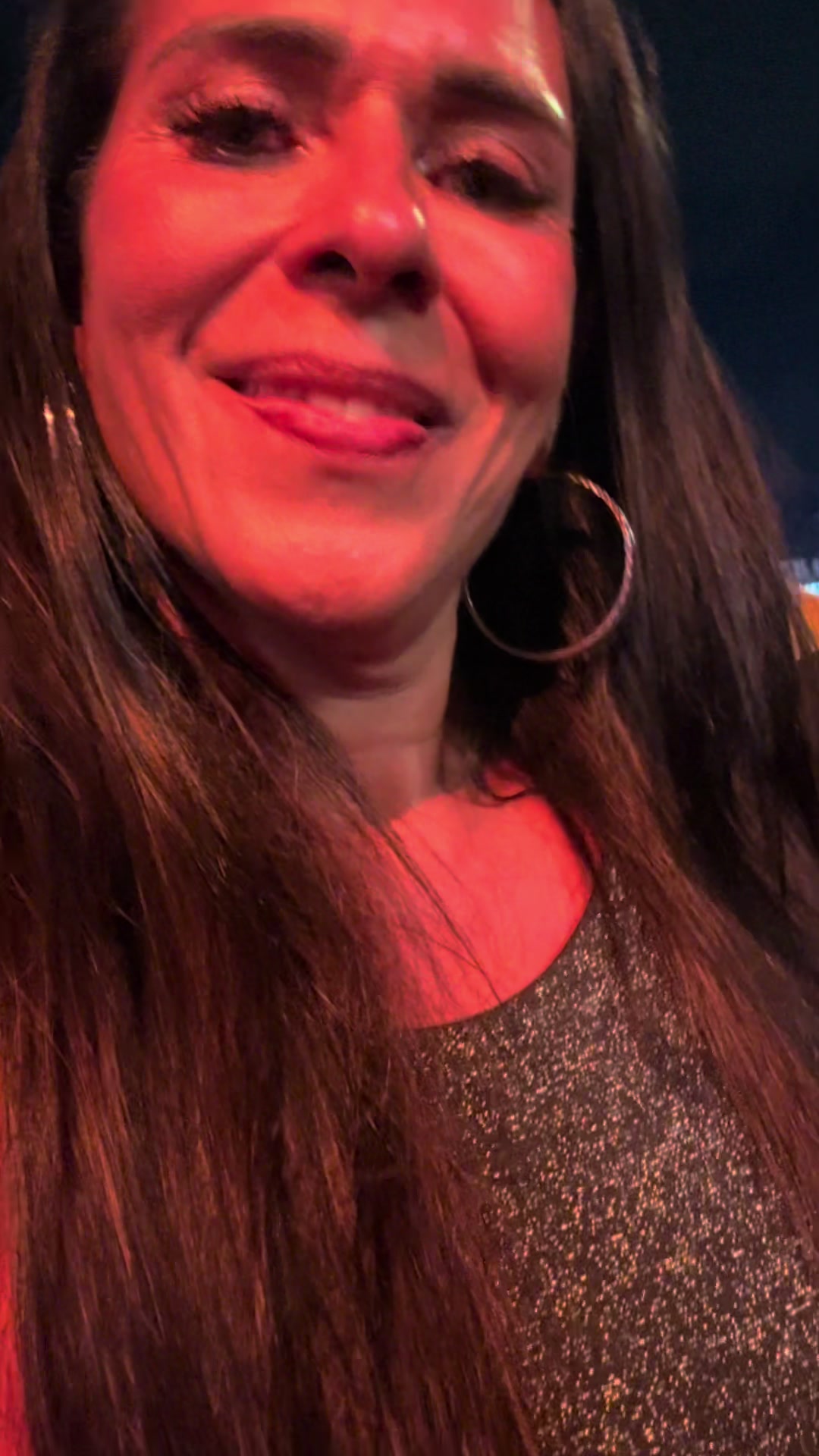 @Cris Ferreira