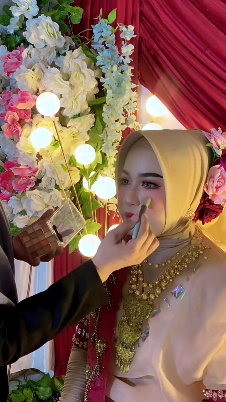 @hermawatimakeuphairdo,MUABone