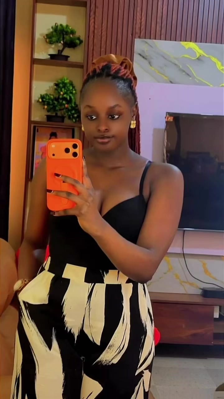 @Iam_Ell🎀ah💝🦋😎