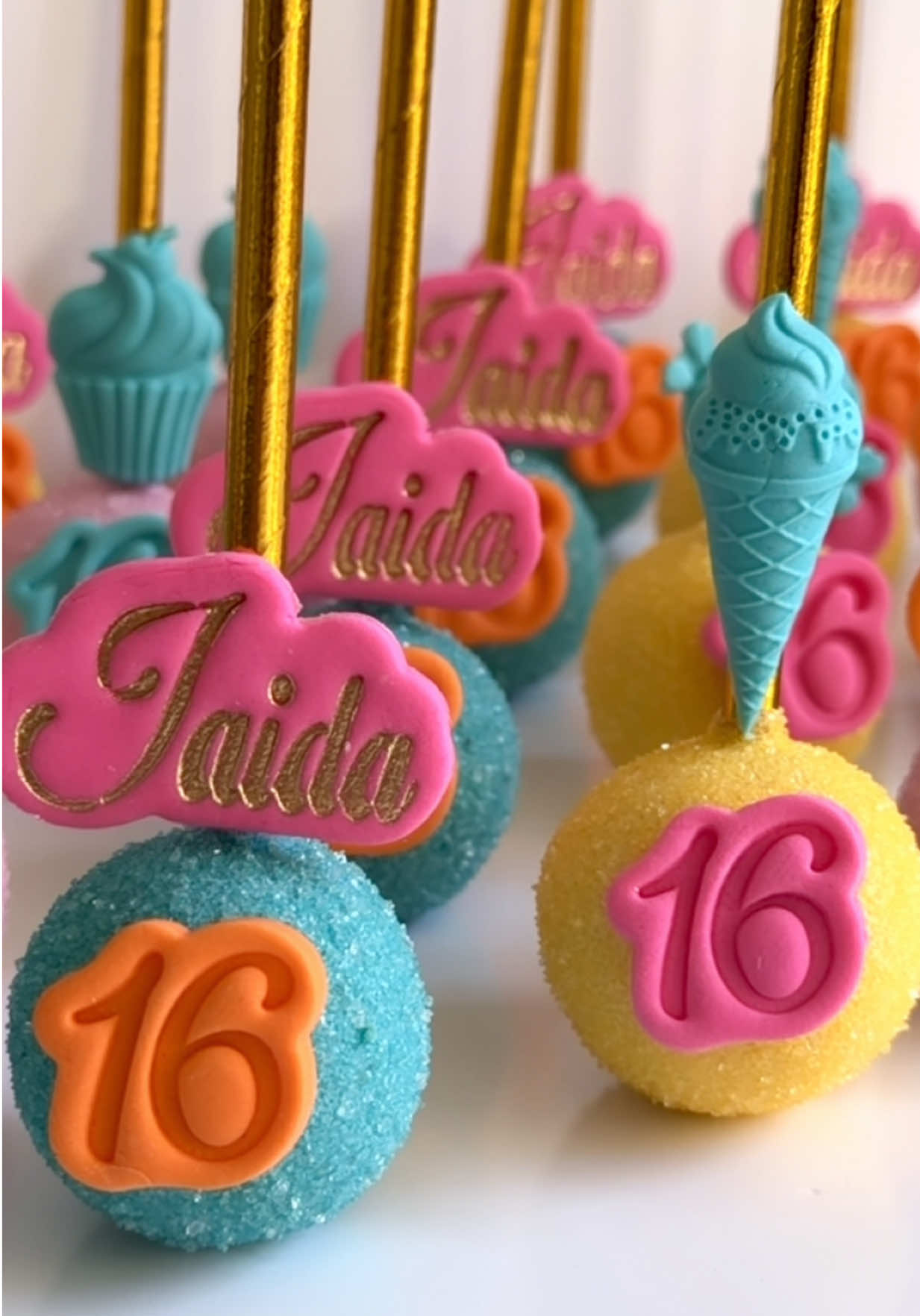 @Camarena CakePops