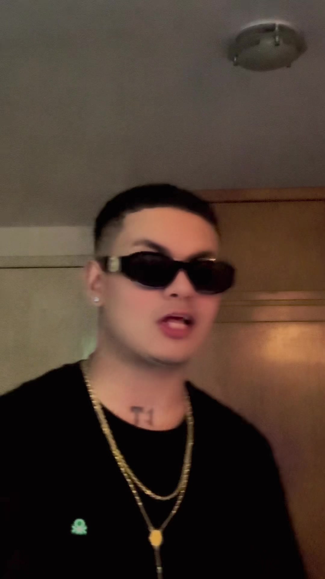 @† s ᴀ ɴ ᴛ ɪ †