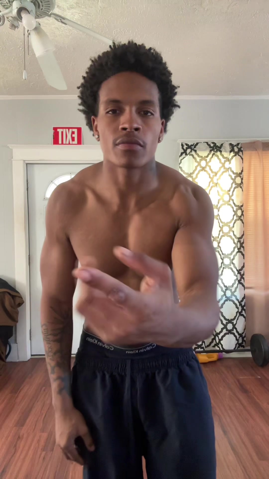 @LT