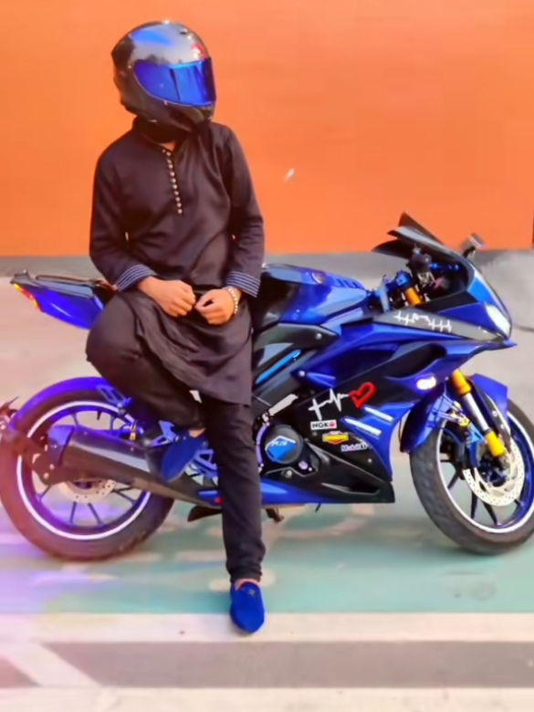 @🇺🇸 আপন_চৌধুরী 🇧🇩