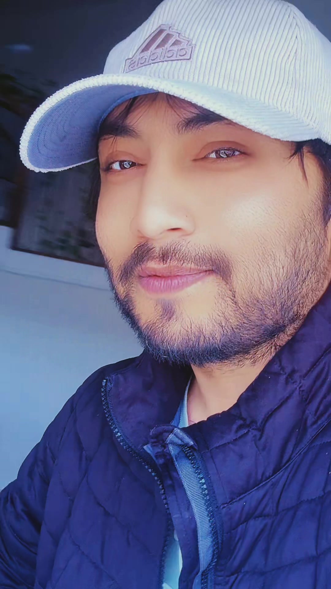 @Saravut Sharma