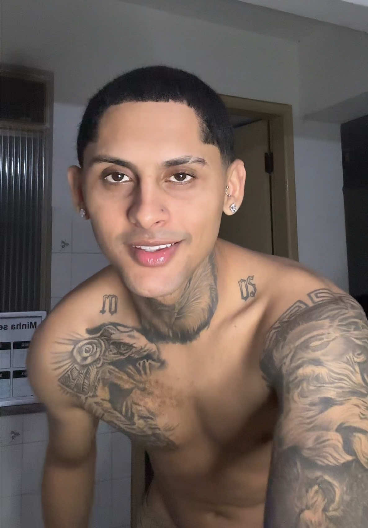 @👑