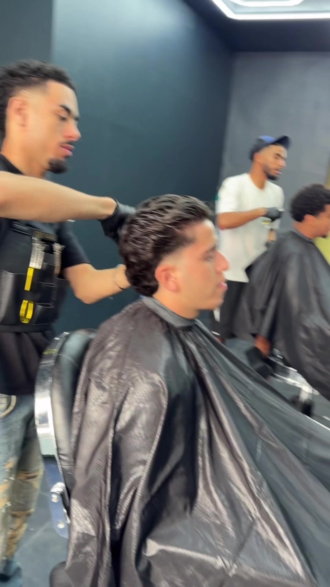 @YD BARBERS🔌