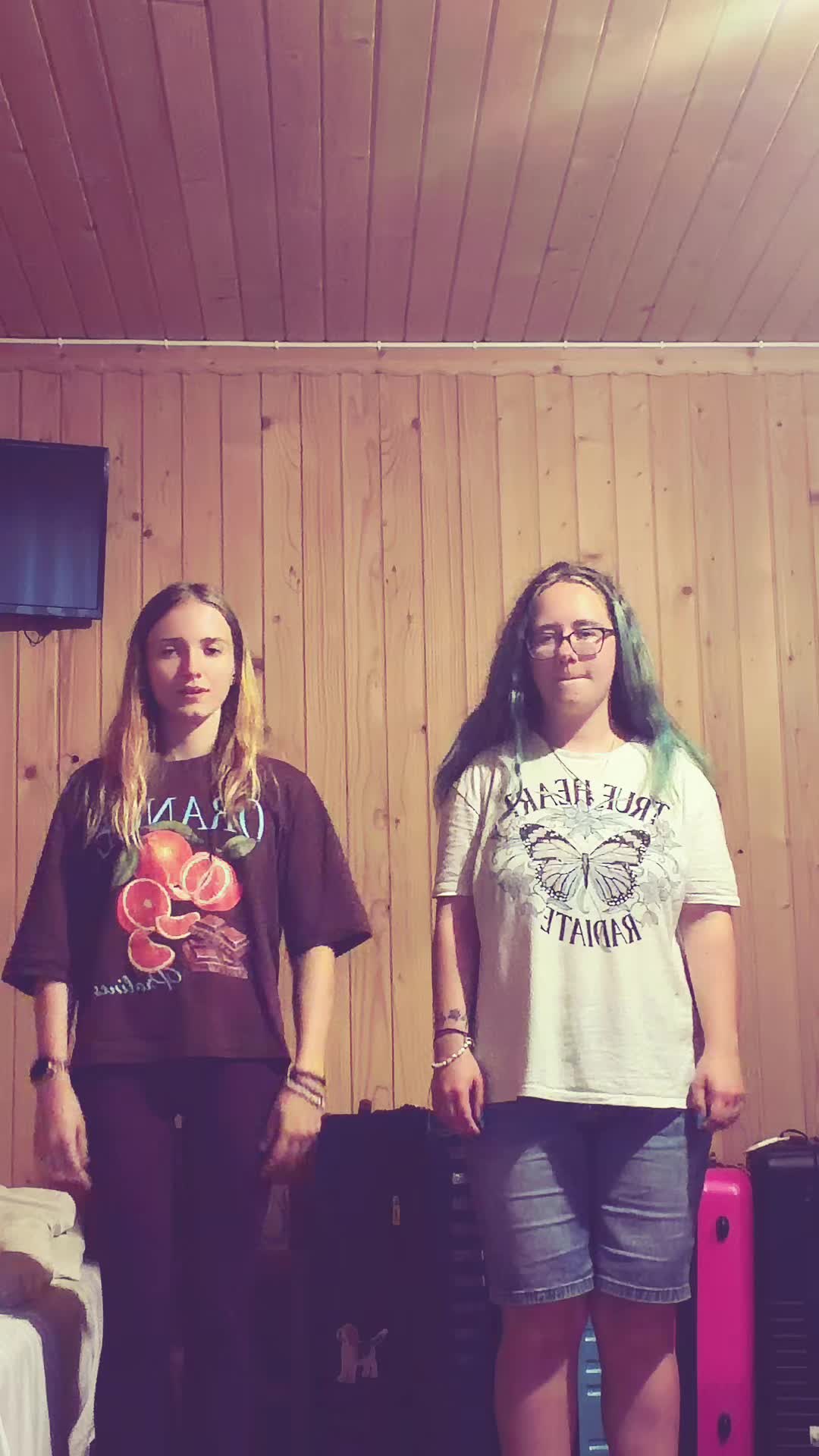 @Asiunia