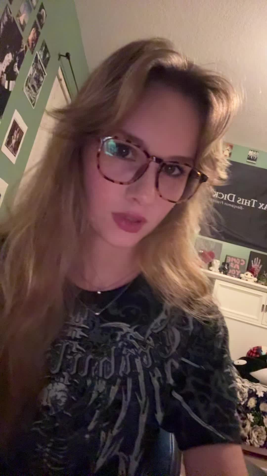 @chloeee