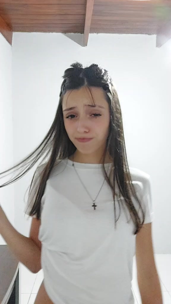 @𝑣𝑎𝑙𝑒𝑛𝑡𝑖𝑛𝑎
