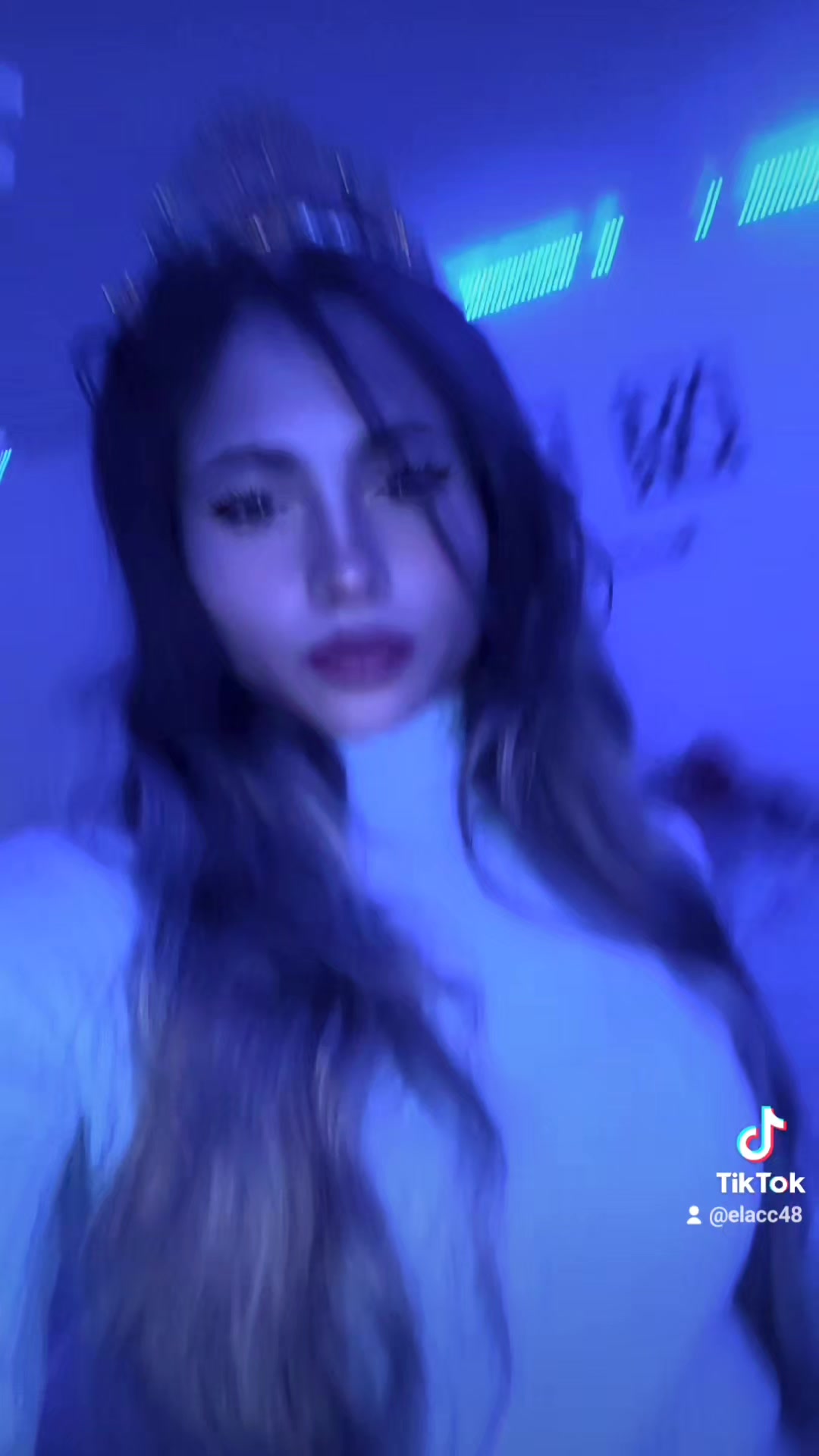 @ElaCC