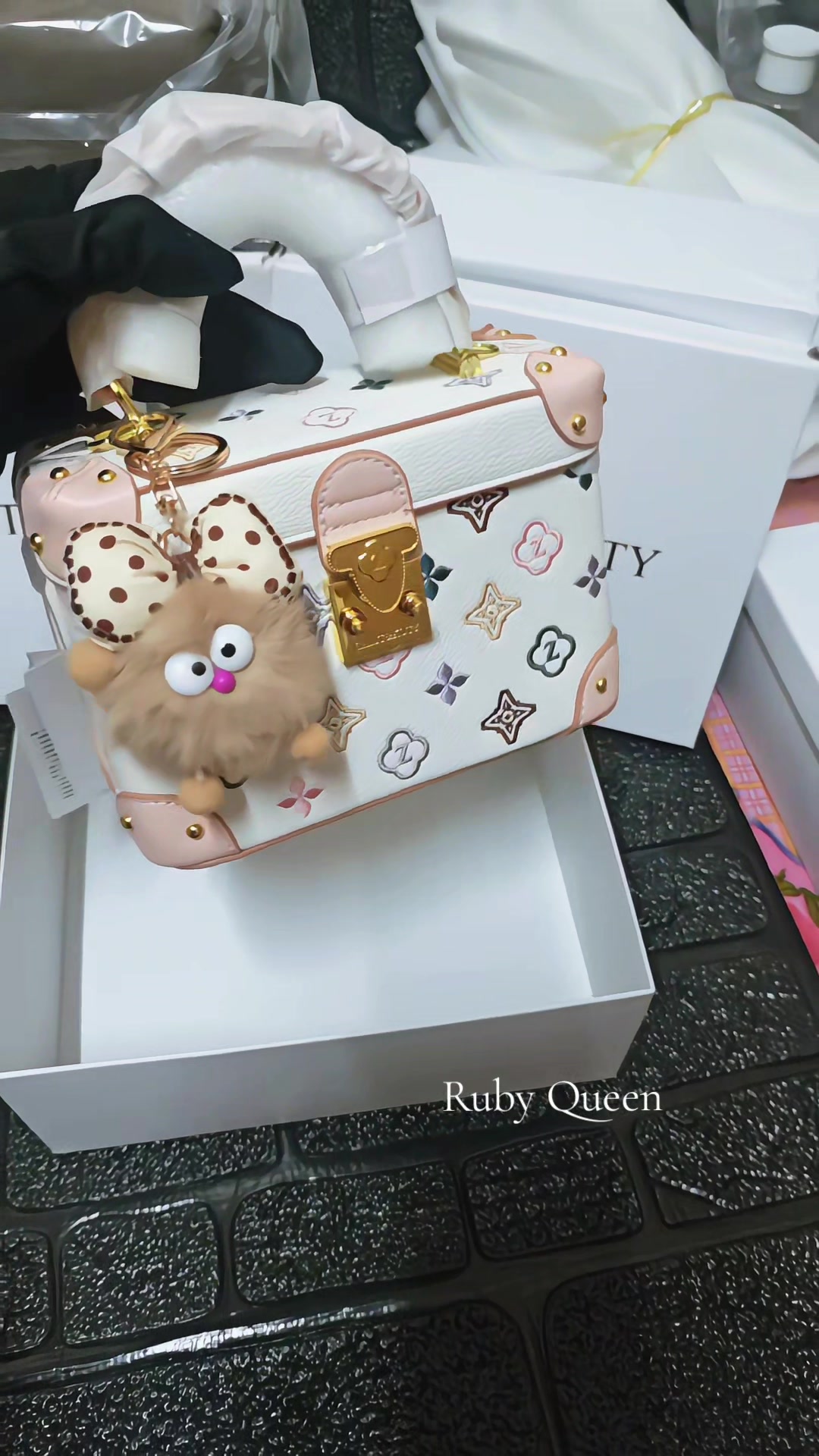 @RUBY QUEEN