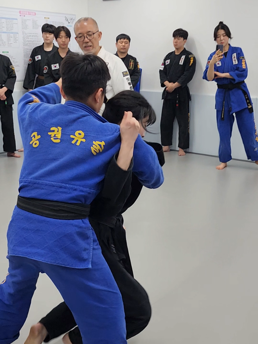 @KANG JUN (GONGKWON YUSUL)