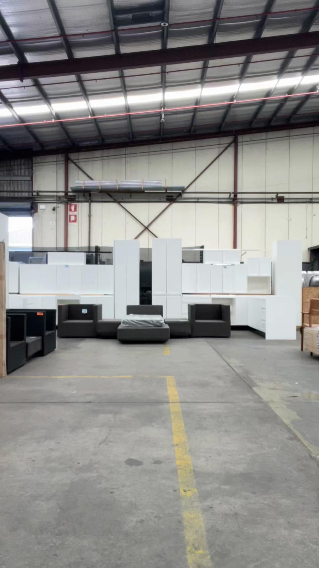 @Renovator Auctions