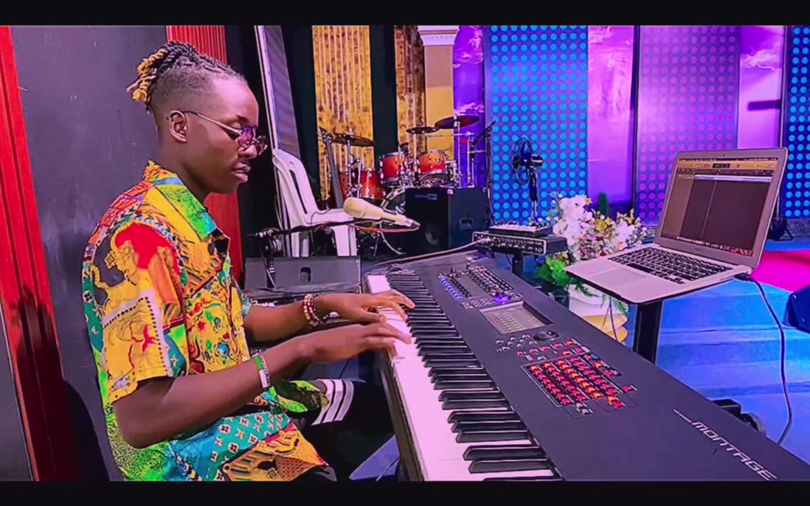 @Boni on the keyz