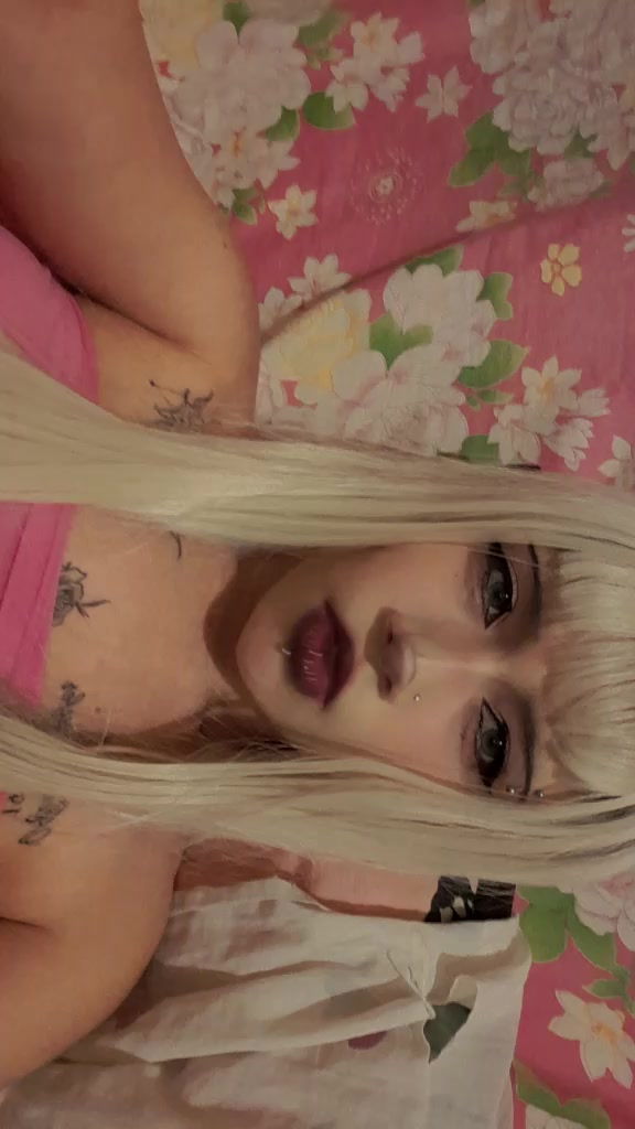 @𝒸𝒽𝑒𝓁𝒾