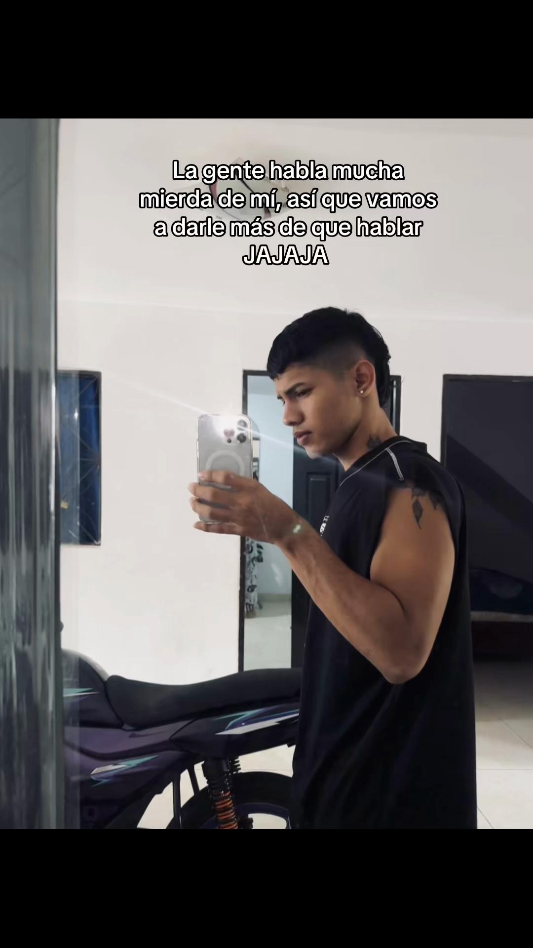 @Julio Acuña🦦