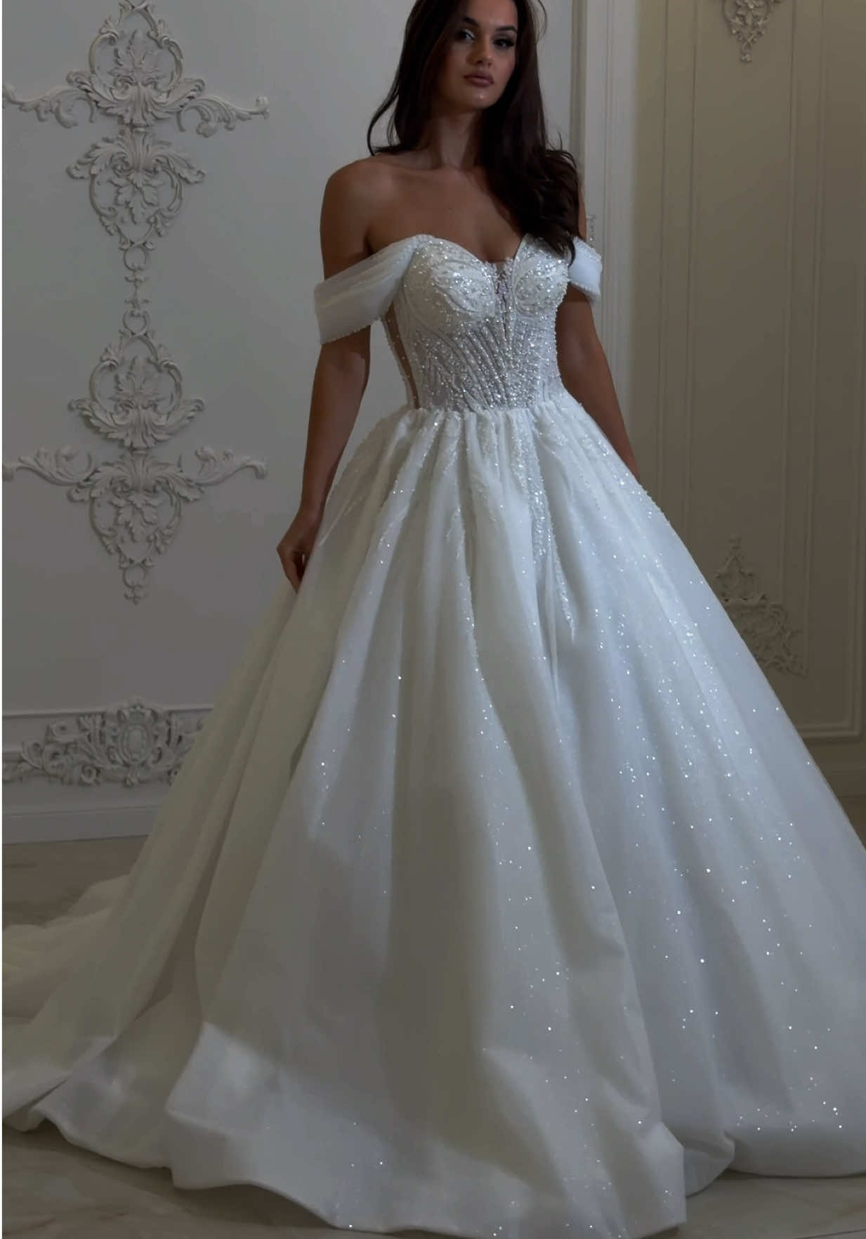 @vio.wedding.dresses