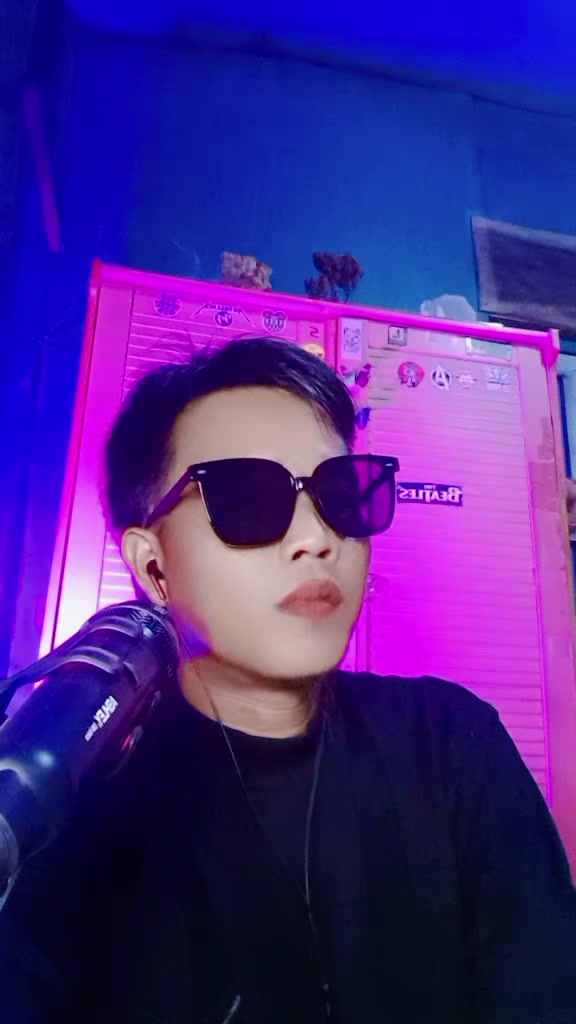 @𝐚𝐲✔