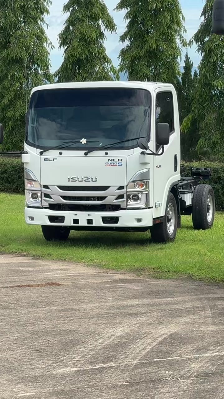 @โชวี่ อีซูซุเชียงใหม่