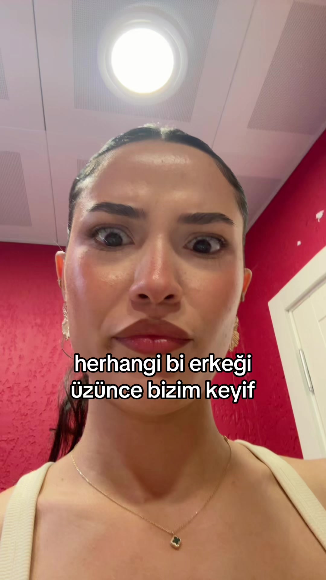 @herhangi bir kadın