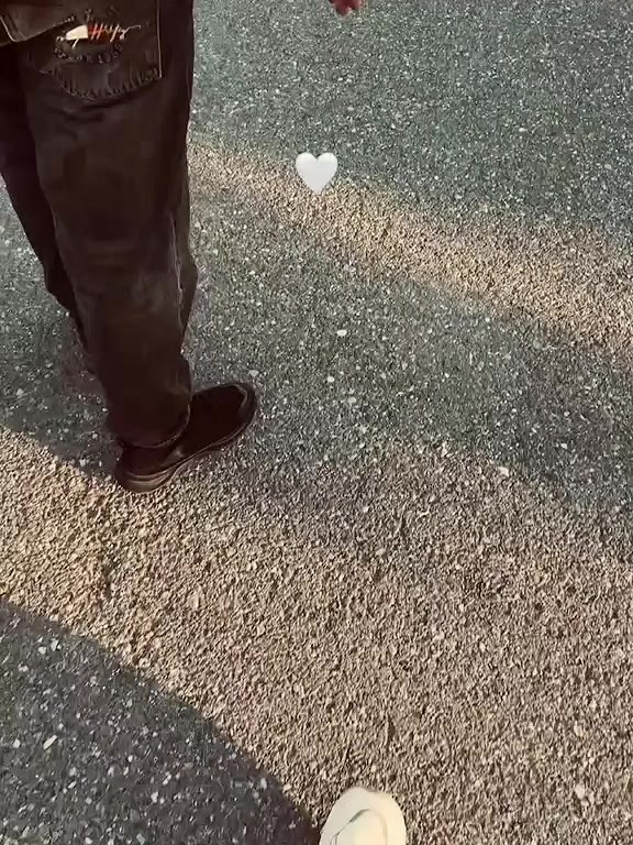 @๐๐.๐๐๐ค