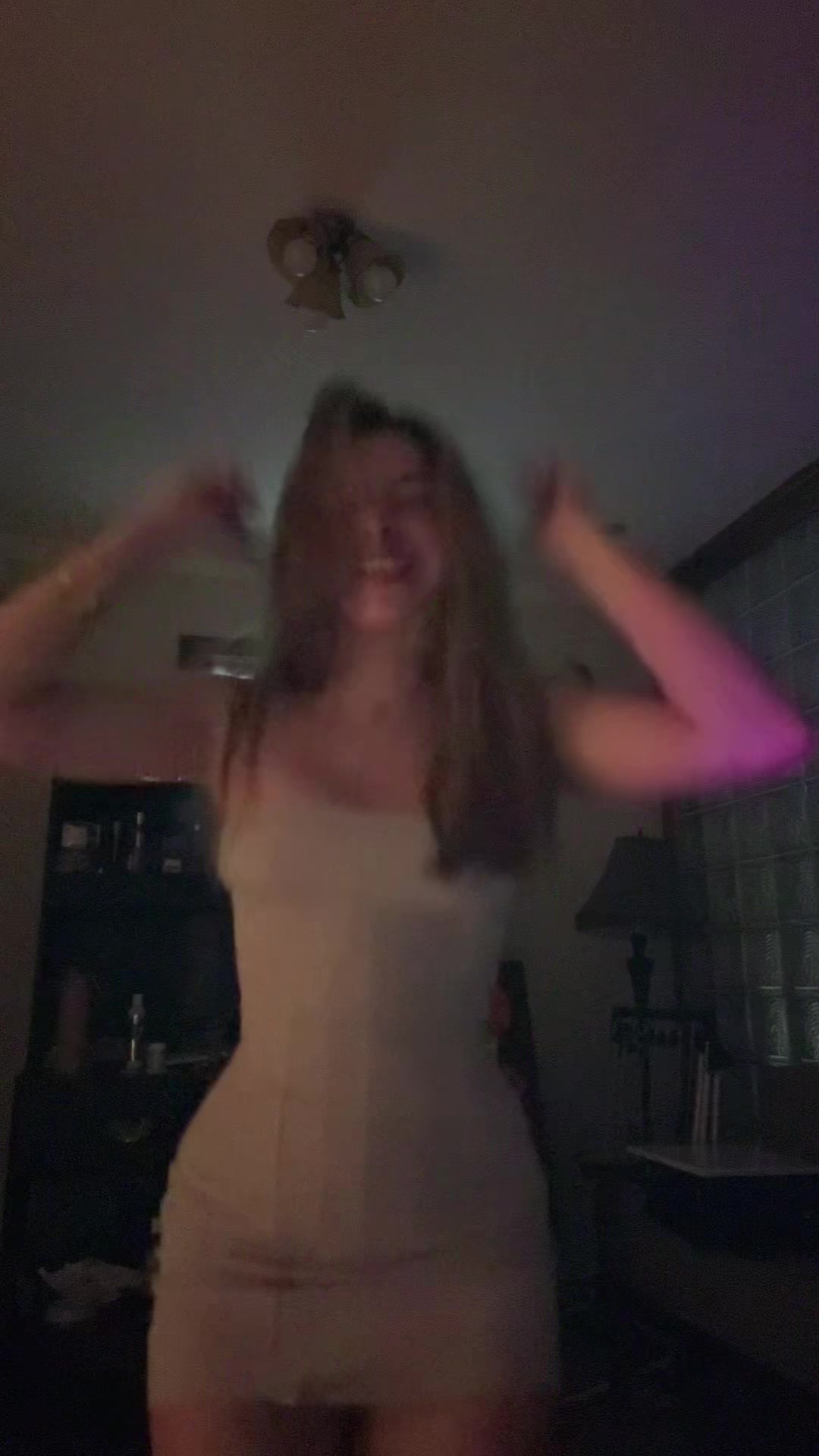 @Bella_1718