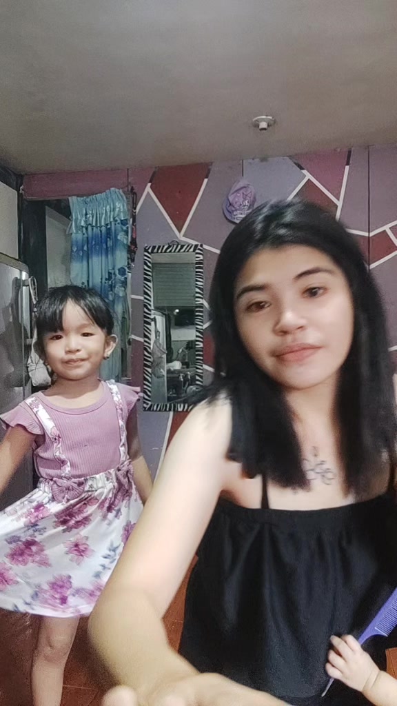 @mommy natasha👩&zwj;👧