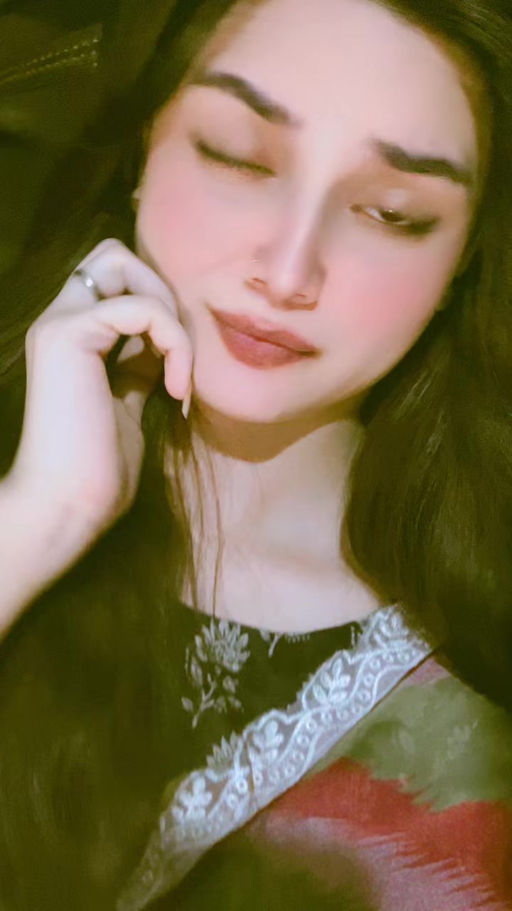 @Emaan🕊️✨