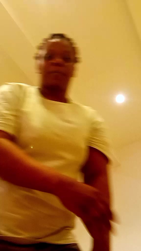 @AYOMIKUN 💕