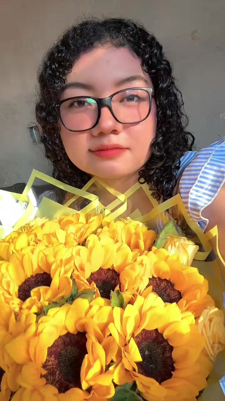 @flowersvillagearteconlistones