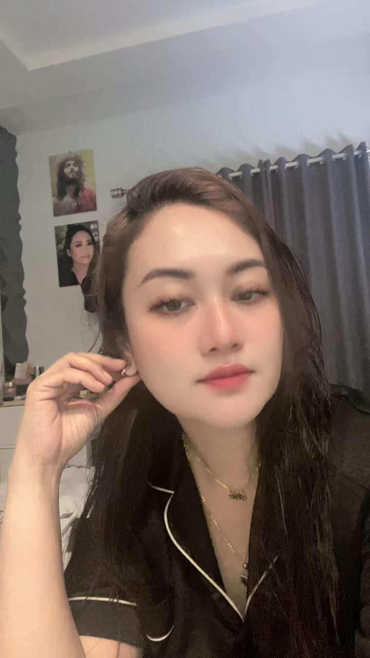 @𝐋𝐲𝐯🪻