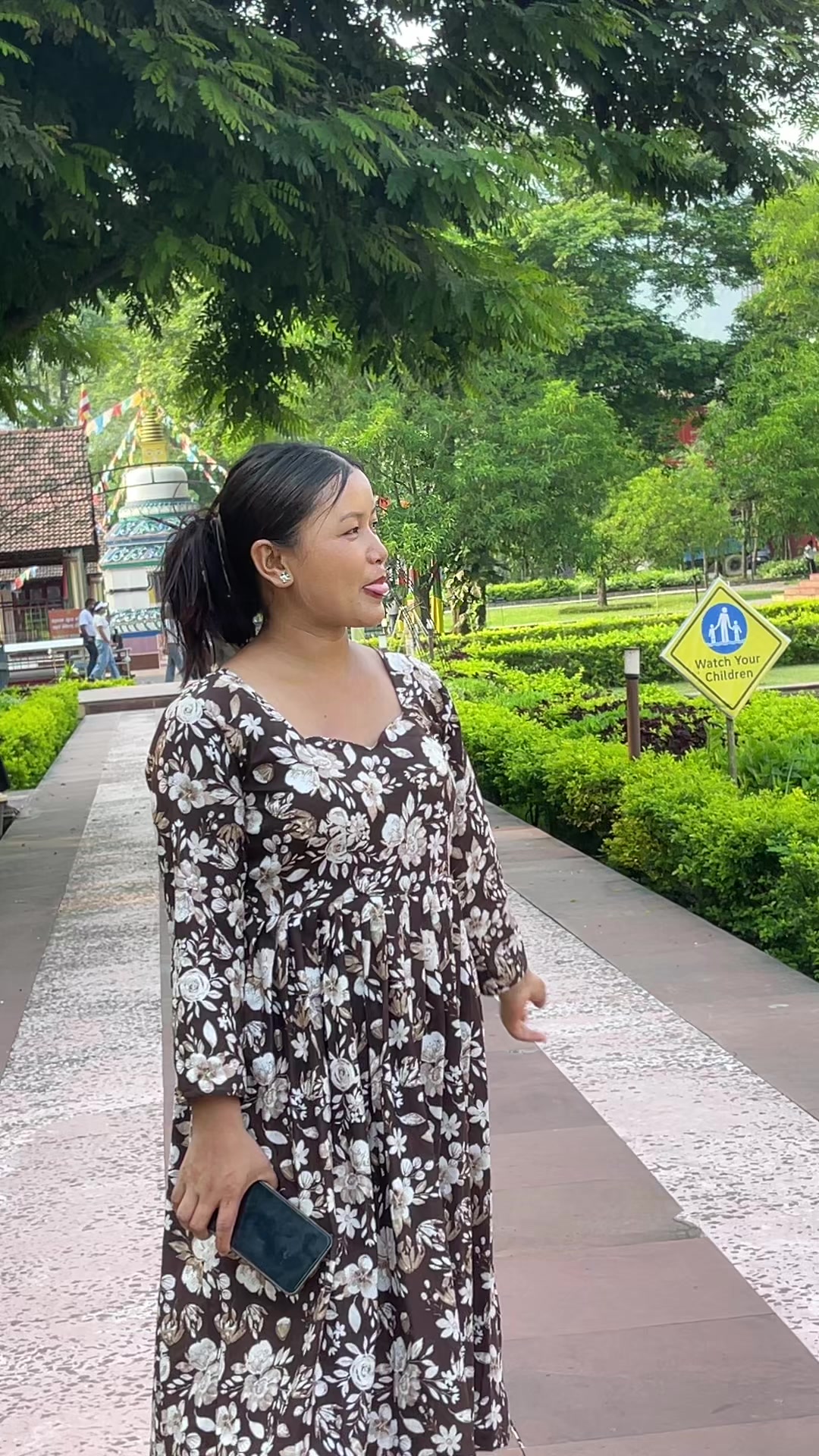 @सुमित्रा 🖤