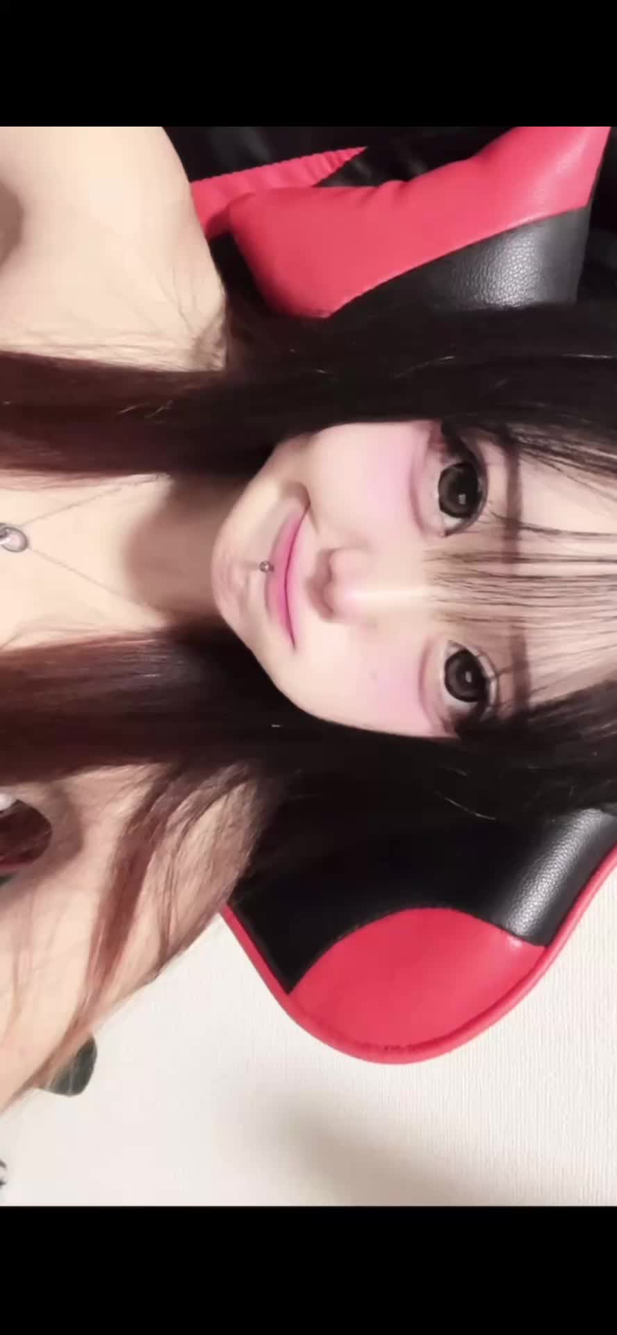 @汚部屋ちゃん