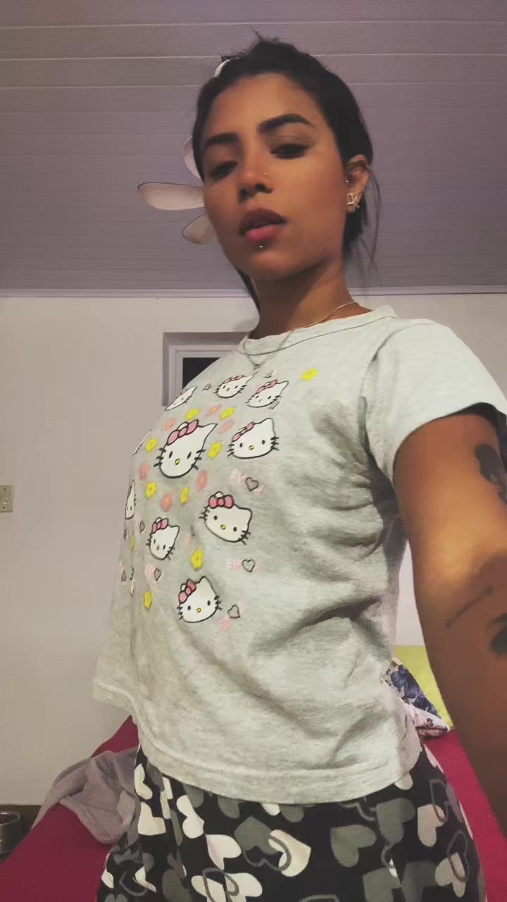 @naomechamohanna
