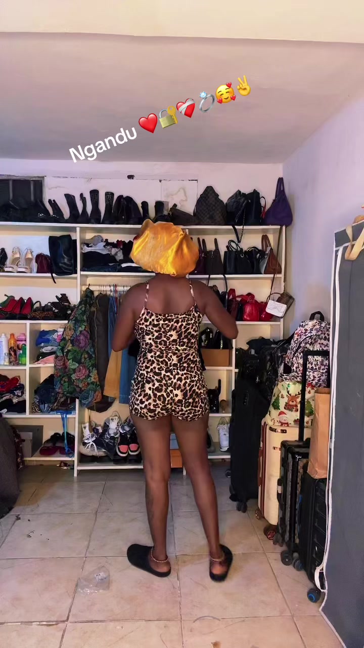 @Vava bafossette la katangaise